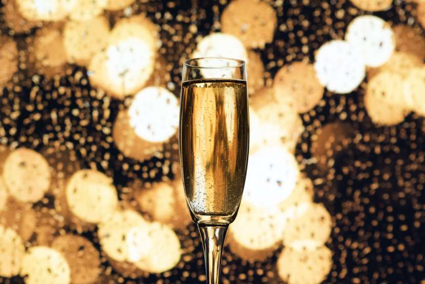 Vad gör champagneglas speciella?